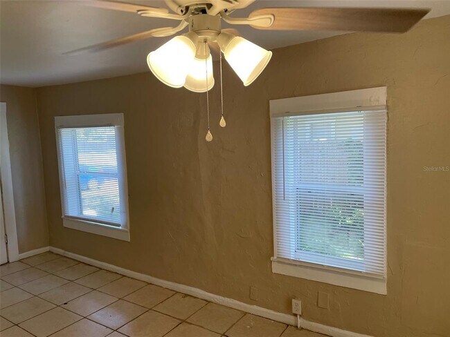 Foto del edificio - 2010 28th Ave N