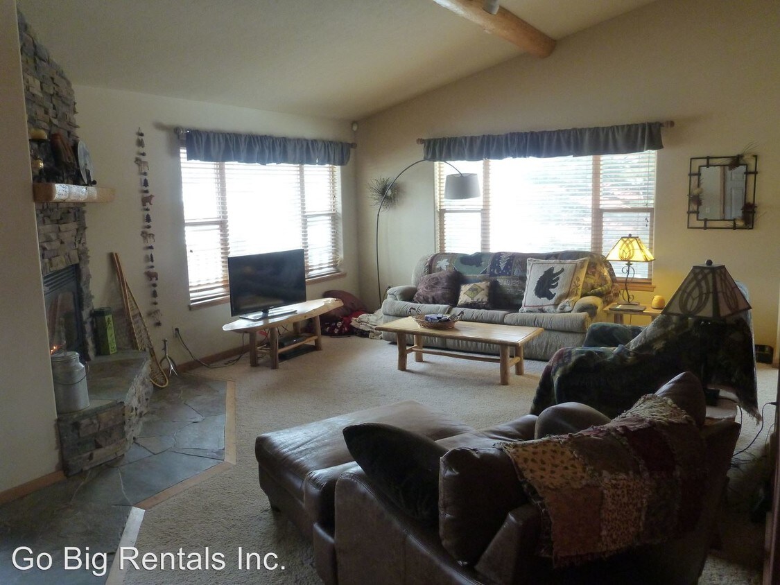 Primary Photo - 3 br, 2 bath House - 98 Limber Pine Dr.