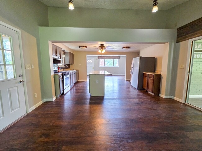 Photo - 151 Mahoning Dr (Pittsburgh, PA) House