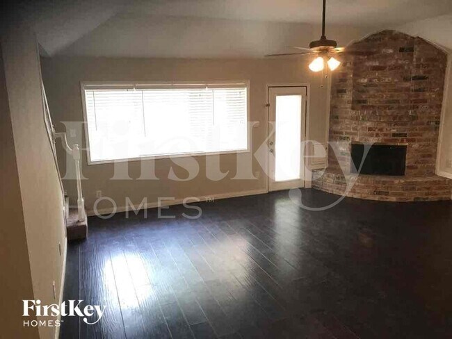 Foto del edificio - 5131 Whittier Oaks Dr