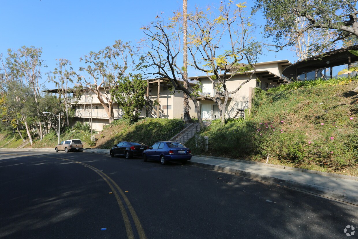 Primary Photo - 2051 Valderas Dr