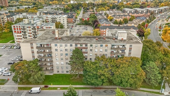 Building Photo - Trudelle Court Apartments