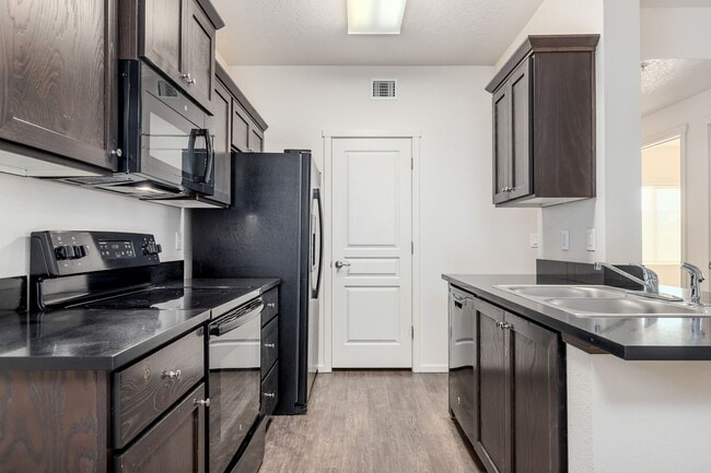 Foto del edificio - Legacy at 50th Street Apartments