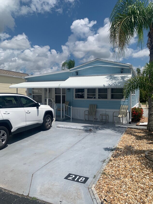 Foto del edificio - 218 Misty Ln