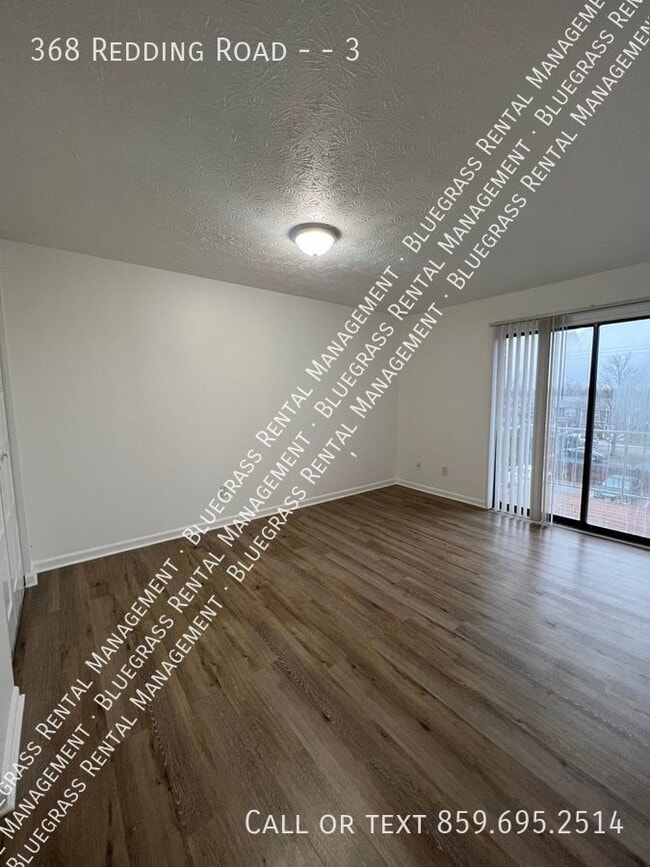 Building Photo - Newly Renovated Spacious 1 Bed in Amazing ...