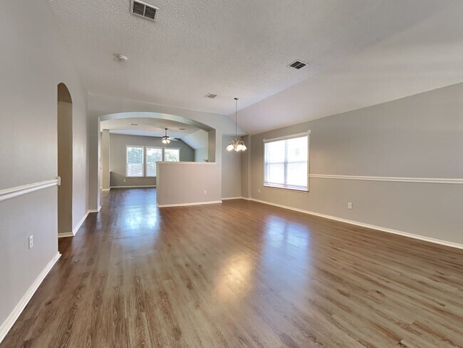 Building Photo - 2702 Hearthside Ln