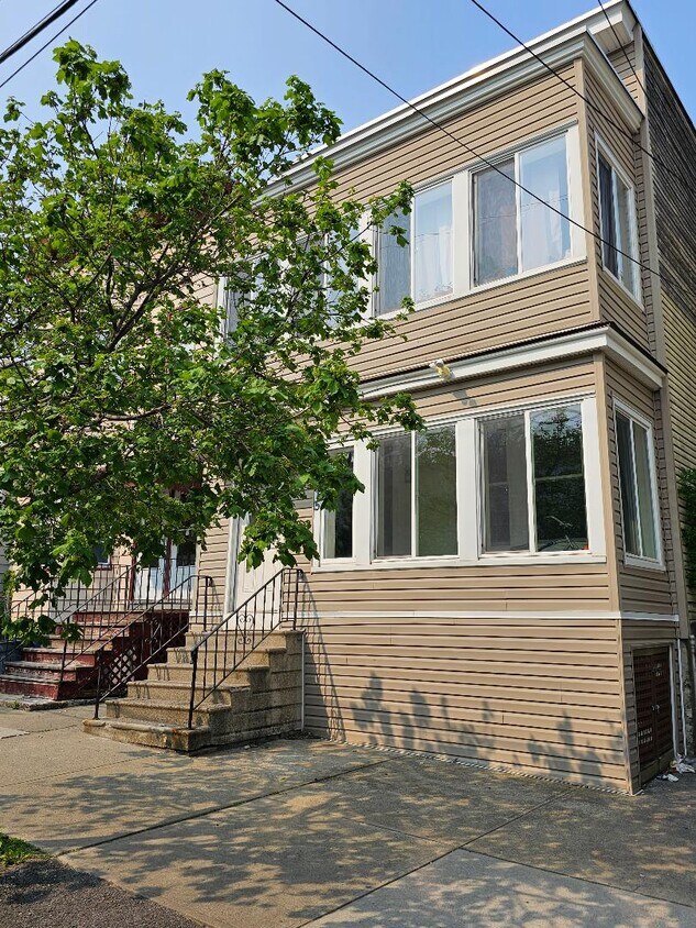 695 State St Unit 1, Albany, NY 12203 Apartments in Albany, NY