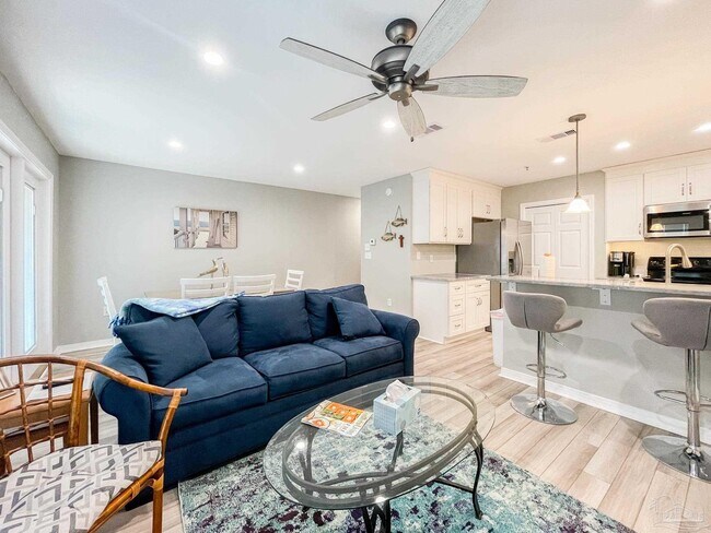 Foto del edificio - 13351 Johnson Beach Rd