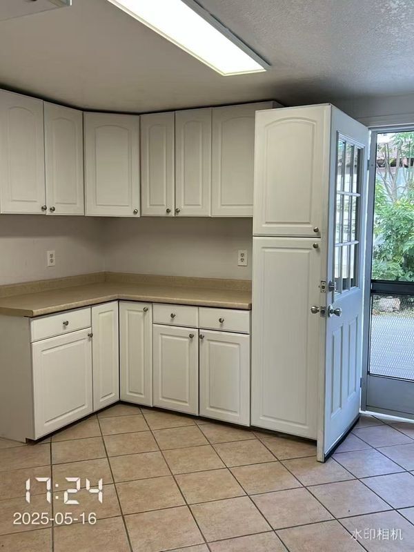 Building Photo - 1634 Barston Pl