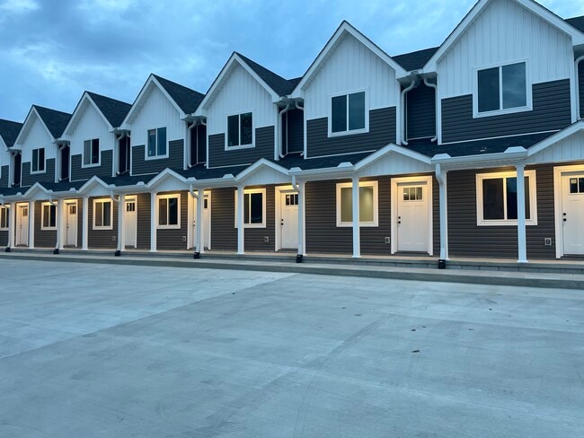 Building Photo - 1055 Gordon Hill Pike