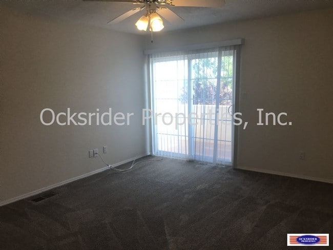 Foto del edificio - 5589 Rabadi Castle Ave NW