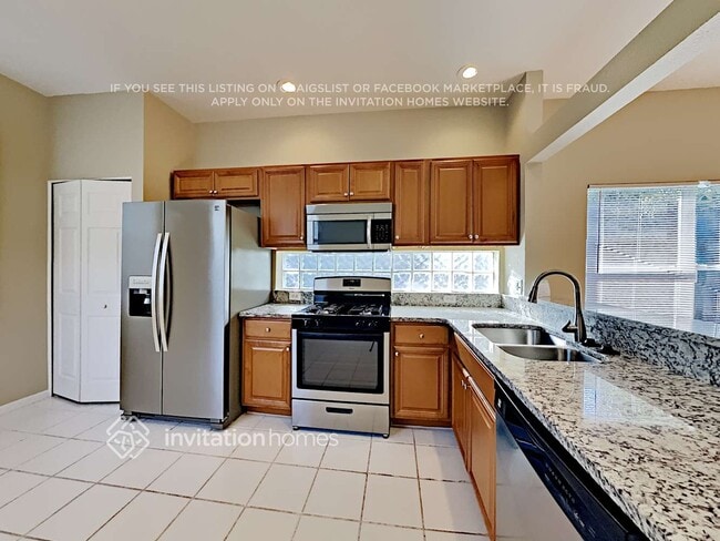 Building Photo - 12331 Hollybush Terrace