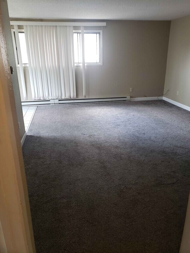 Living Room - 2200 W 11th St