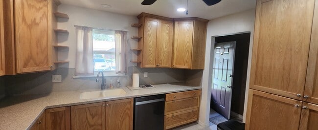 Building Photo - 35138 Whispering Oaks Blvd