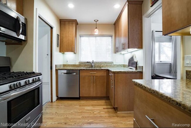 Foto del edificio - 13369 Winchester Ave