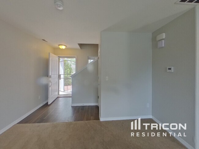 Foto del edificio - 9563 Desert Poppy Ln