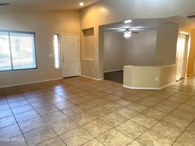 Foto del edificio - 5261 W T Ryan Ln