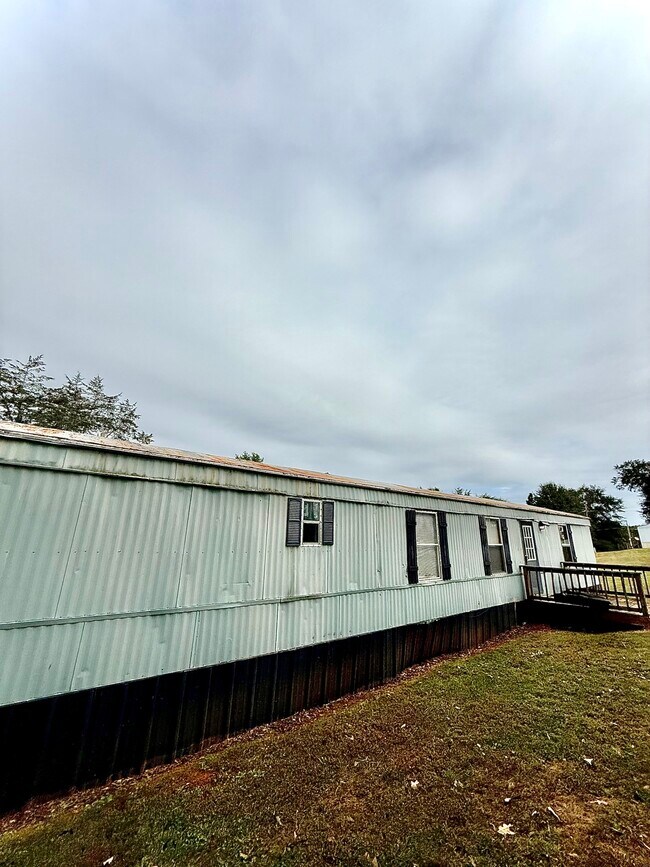 Foto del edificio - 658 Rices Creek Rd