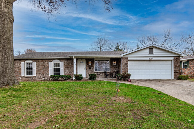 Building Photo - 2212 Rose Dr
