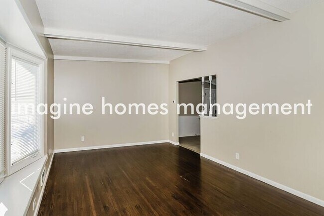 Building Photo - Fully Renovated 4 Bedroom Single Family Ho...