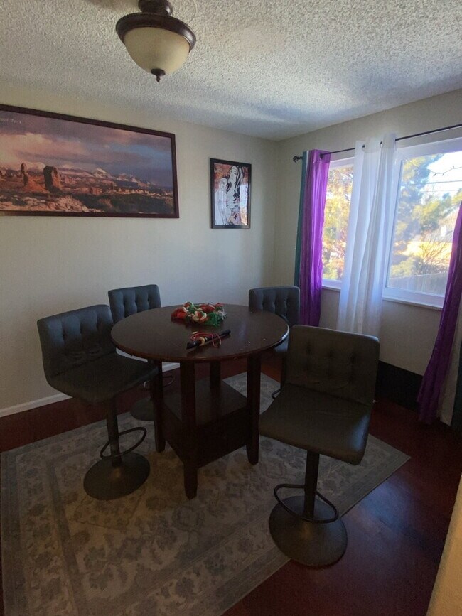 Building Photo - 1175 E Dry Creek Pl