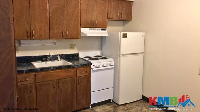 Photo - 519 S Dodge St Apartment