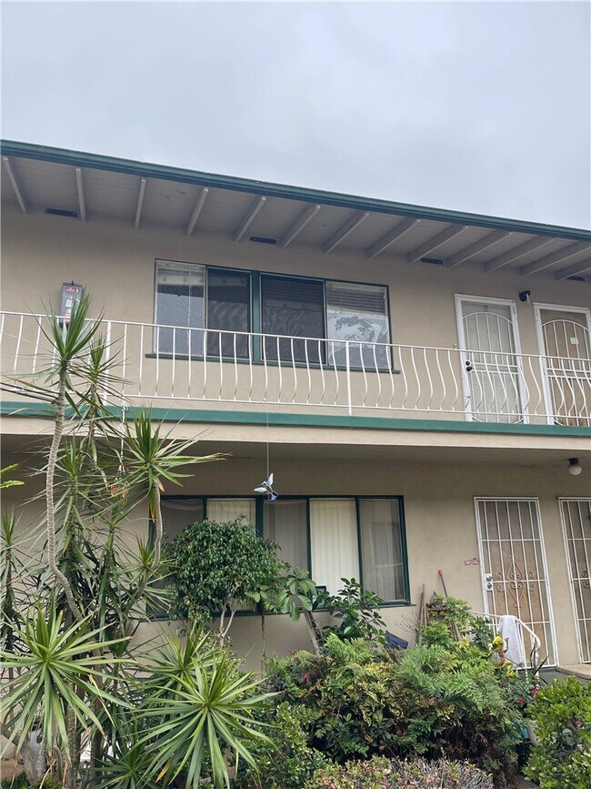 Foto del edificio - 617 Cedar Ave