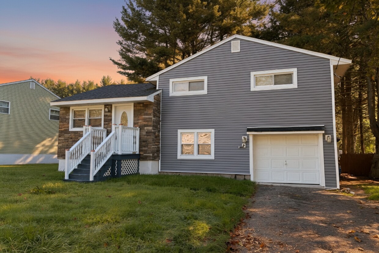 Foto principal - 8414 Dawn Dr