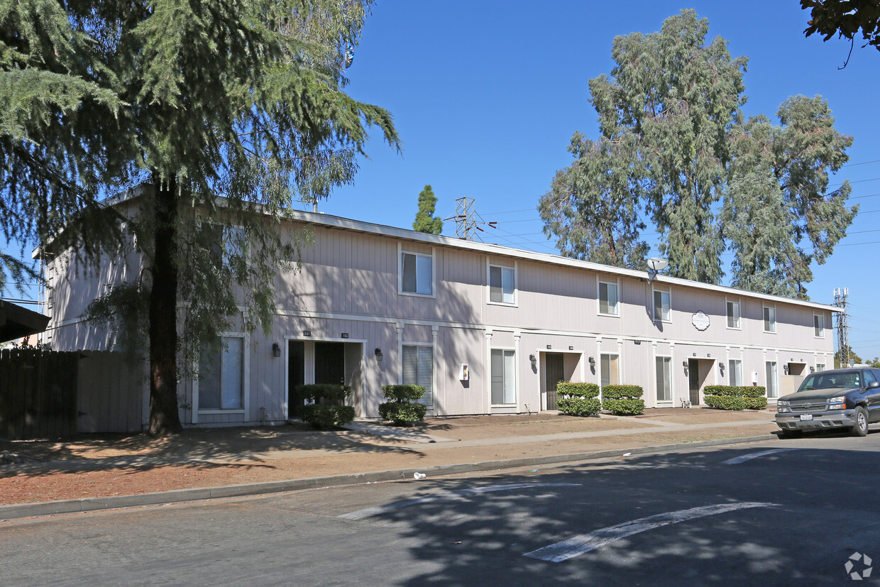 Building Photo - 3787 N Abby St