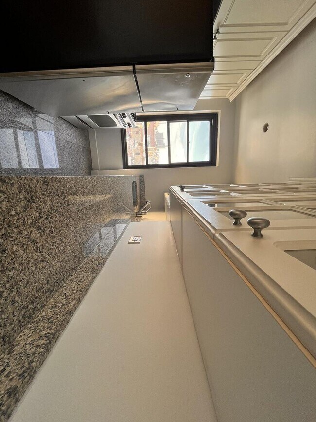 Foto del edificio - 166 Second Avenue