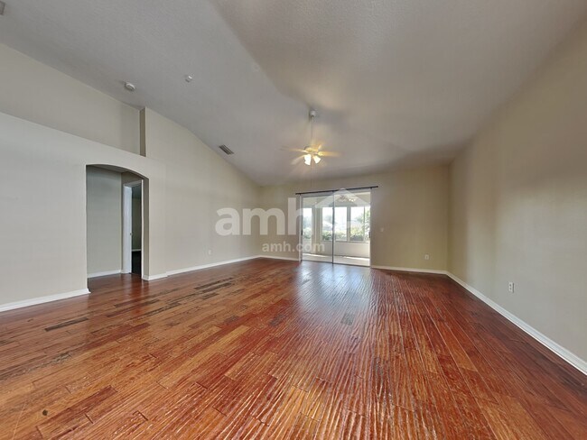 Foto del edificio - 7029 Monarch Park Dr