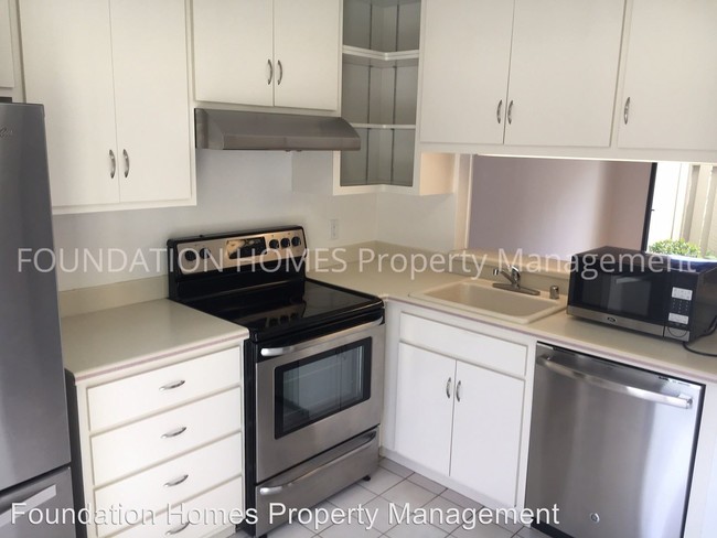 Building Photo - 3 br, 2.5 bath House - 12 Coleridge Drive