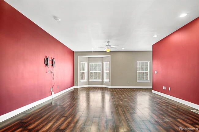 Foto del edificio - 22680 Goddard Rd