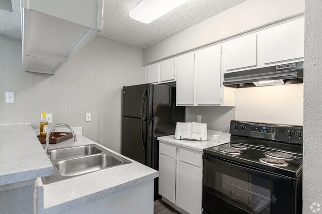 Building Photo - 1000 River Bend Dr