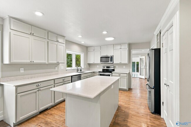 Foto del edificio - 2214 Briarcliff Rd SE