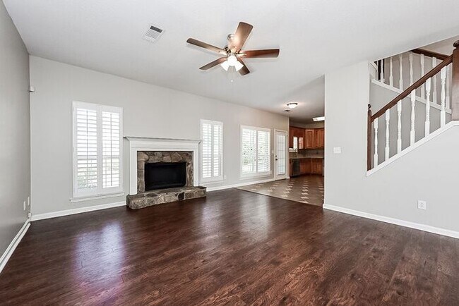 Building Photo - This home is available for NO CONTACT show...