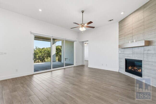 Building Photo - 1024 Siena Sunset Rd