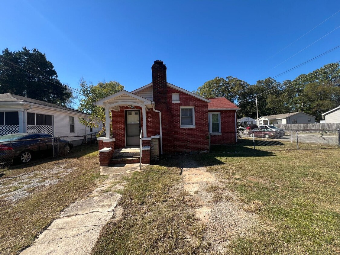 Foto principal - 2 bed 1 bath in Huntsville AL