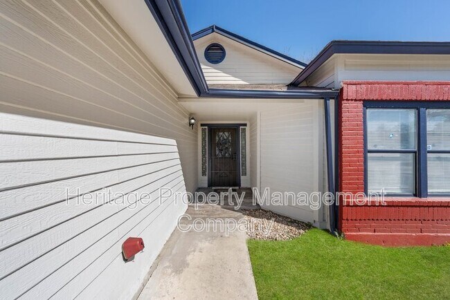 Foto del edificio - 7919 Wayside Trail