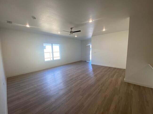 Foto del edificio - 5532 Itasca St