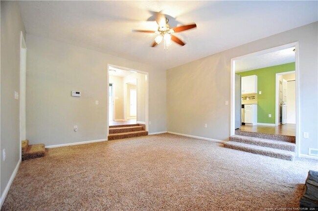 Building Photo - 6933 Woodmark Dr