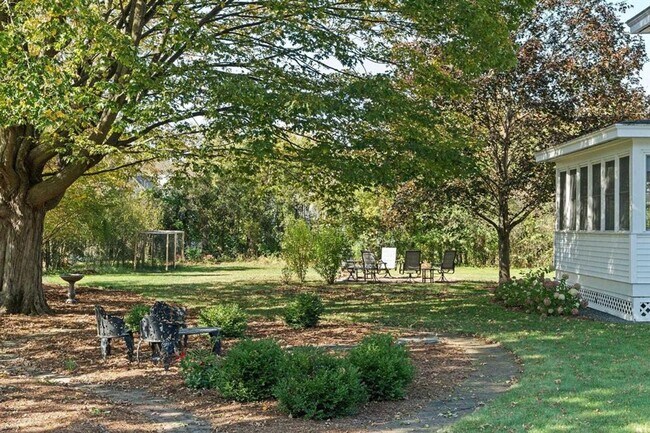 Foto del edificio - North Main Street