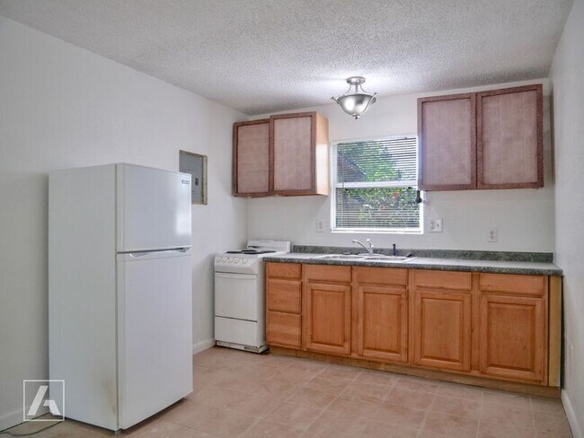 Foto del edificio - 1216 Cloverlawn Ave