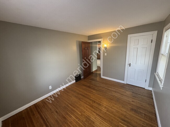 Building Photo - 2401 Redwood Ave