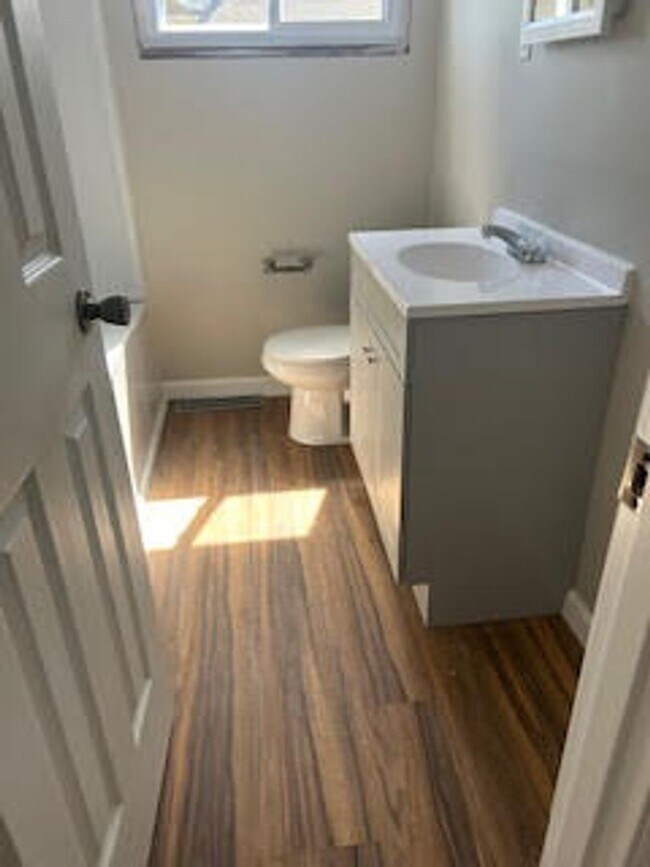 Building Photo - Connersville Sublease 3 Bed House