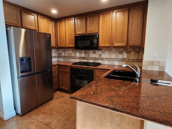 Building Photo - 17023 Calle Trevino