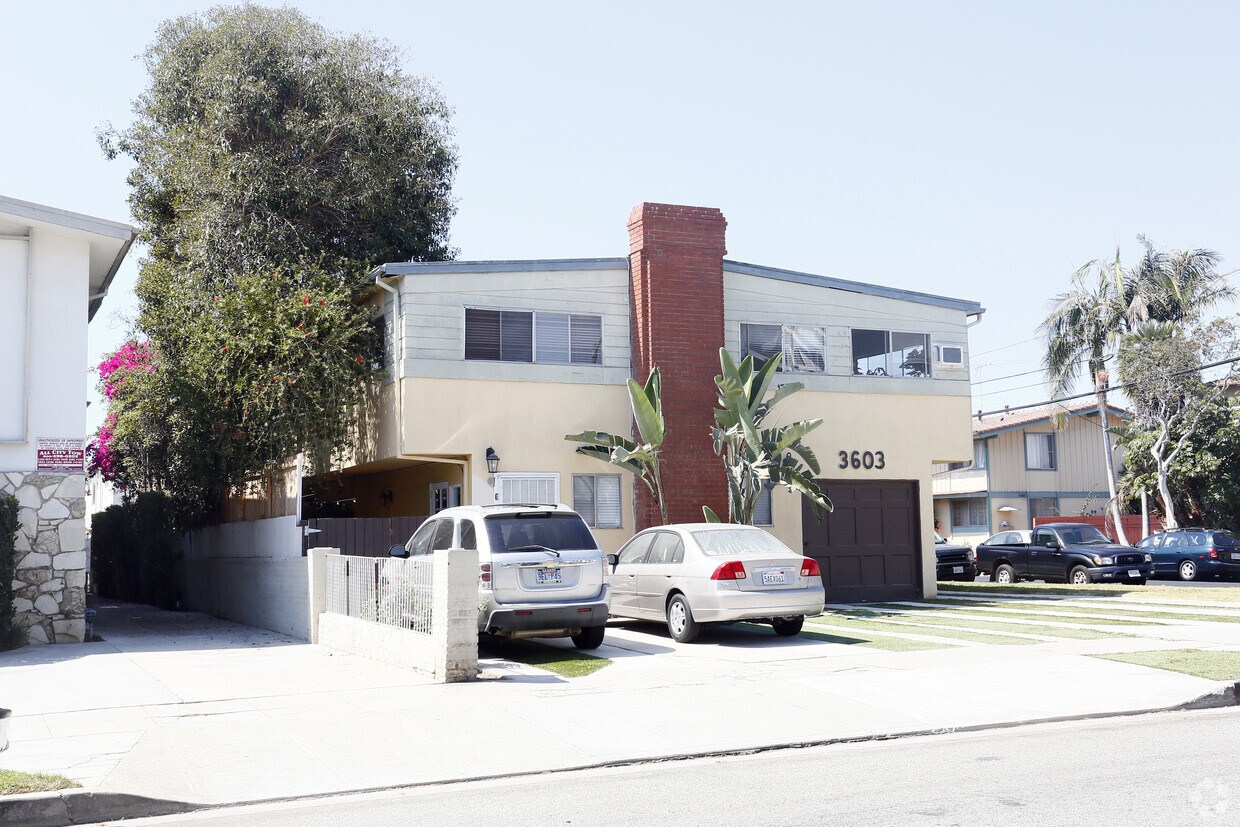 Building Photo - 3603 Mentone Ave