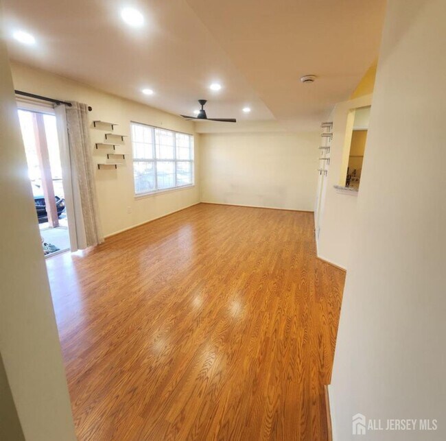 Foto del edificio - 1301 Plymouth Rd