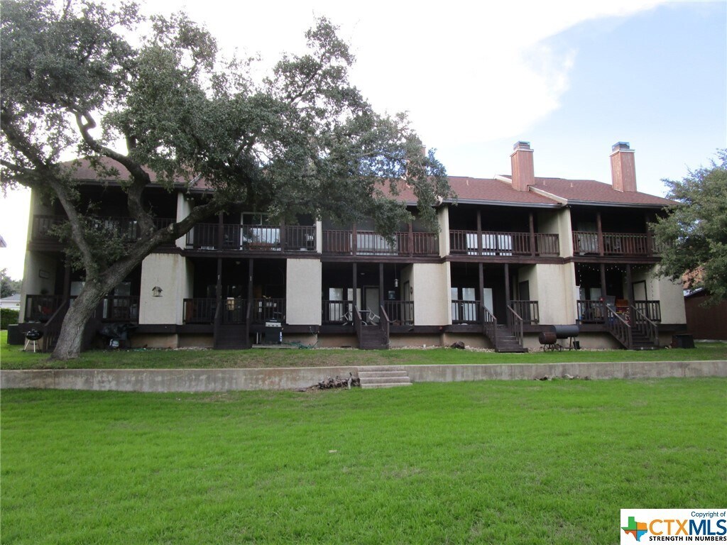 Foto del edificio - 421 Watts Ln