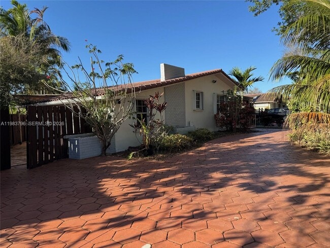 Building Photo - 65 Bentley Dr